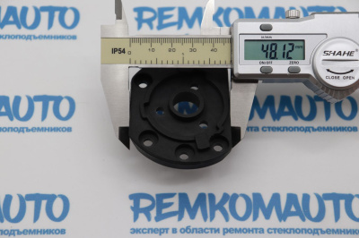 Фиксатор крепления бокового зеркала двери Volkswagen Transporter T5/T6 левый 772098