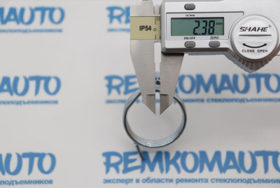 Пружина ролика правой раздвижной двери Volkswagen Transporter T5/T6 771668