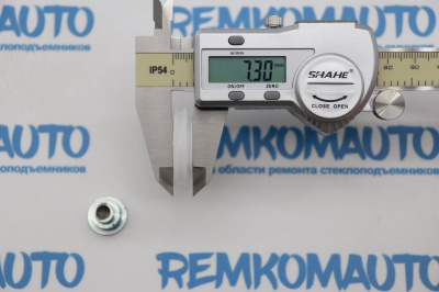 Обводной ролик стеклоподъёмника с клепкой 771335