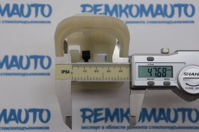 Направляющий держатель стеклоподъёмника (каретка стеклоподъемника) 770331