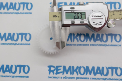 Шестерня замка двери Ford Connect (перед. лев./прав.) 770755