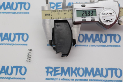 Фиксатор подлокотника Volkswagen Passat/Polo/Skoda Octavia 770072