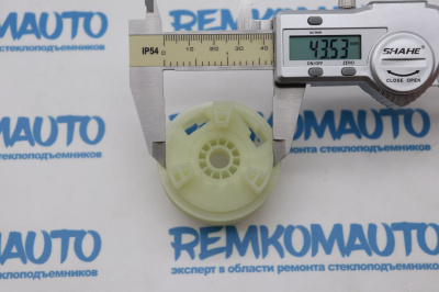 Ролик стеклоподъемника (катушка стеклоподъемника) 772408