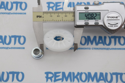 Обводной ролик стеклоподъёмника с клепкой 771333