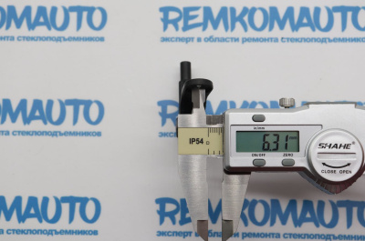 Фиксатор замка багажника Fiat Linea (лев./прав.) 772405