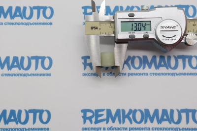 Фиксатор ограничителя двери Renault Laguna 771729