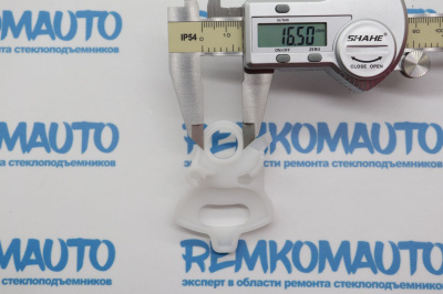 Фиксатор замка двери BMW 5-series F10 (перед. прав.) 771472