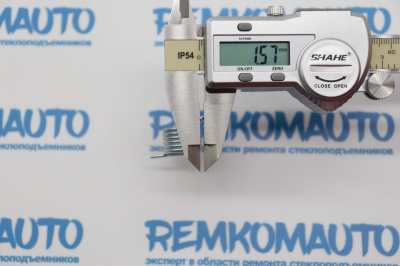 Пружина внутренней ручки открывния двери Nissan Navara/Qashqai правая 772835