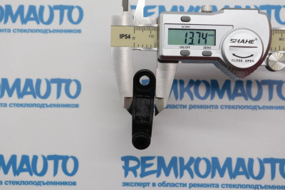 Фиксатор замка багажника Fiat Linea (лев./прав.) 772405