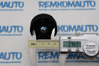 Ролик стеклоподъемника (катушка стеклоподъемника) 771756