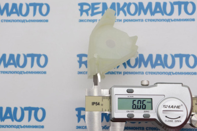 Держатель обводного ролика стеклоподъёмника 770312