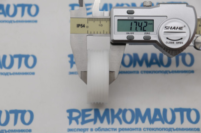 Ролик стеклоподъёмника (катушка стеклоподъемника) 770956