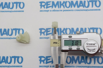 Комплект фиксаторов замка двери Fiat Linea/Fiat Punto левый (2 шт.) 770972