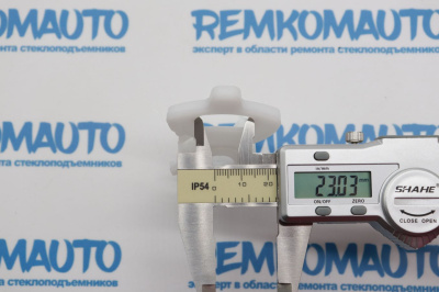 Фиксатор замка двери BMW 5-series F10 (перед. лев.) 771471