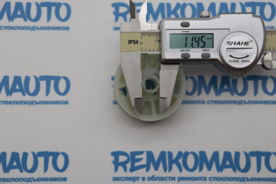 Ролик стеклоподъёмника (катушка стеклоподъемника) 776047