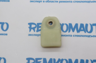 Держатель стекла (лопатка) стеклоподъёмника Mitsubishi Lancer 771190