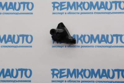 Фиксатор ручки двери Renault Master 3/Opel Movano A (перед. лев.) 771722