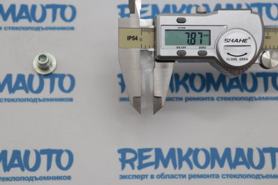 Обводной ролик стеклоподъёмника с клепкой 770599