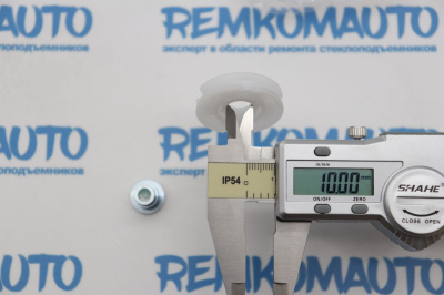 Обводной ролик стеклоподъёмника с клепкой 772494