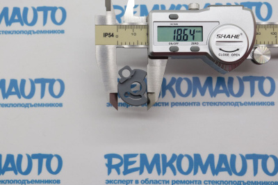 Фиксатор замка багажника Renault Clio 772295