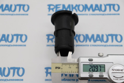 Кронштейн бокового зеркала двери Citroen C4 Picasso/C-Elysee/Peugeot 301 772846