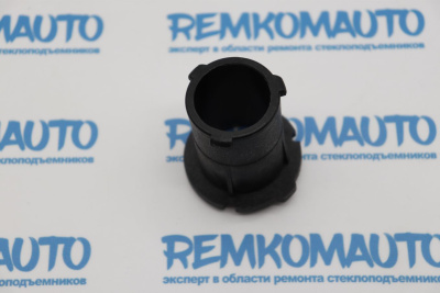 Кронштейн бокового зеркала двери Fiat 500/Freemont 772848