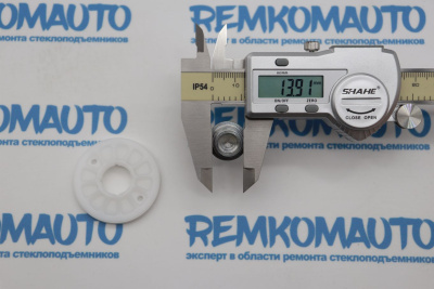 Обводной ролик стеклоподъёмника с клепкой 770134