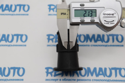 Кронштейн бокового зеркала двери Citroen C4 Picasso/C-Elysee/Peugeot 301 772846