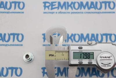 Обводной ролик стеклоподъёмника с клепкой 771335 Обводной ролик стеклоподъёмника с клепкой 771335