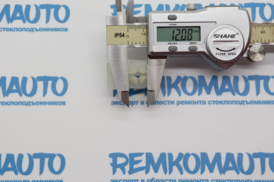 Фиксатор стекла стеклоподъёмника Ford Tourneo Custom (перед. лев./прав.) 772766