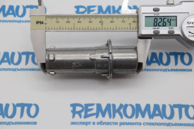 Кронштейн бокового зеркала двери Volkswagen Amarok 771667