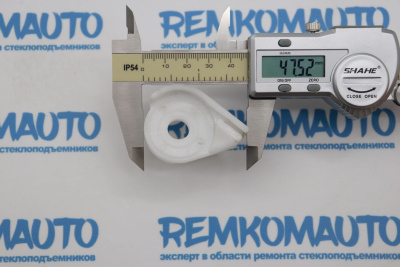 Держатель обводного ролика стеклоподъёмника 771149