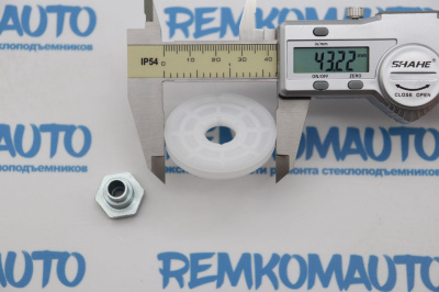 Обводной ролик стеклоподъёмника с клепкой 770625