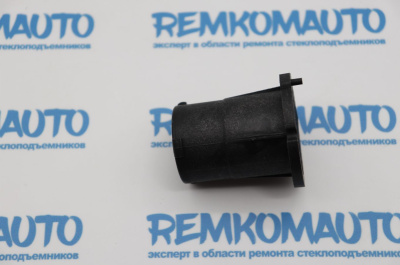 Кронштейн бокового зеркала двери Fiat 500/Freemont 772848