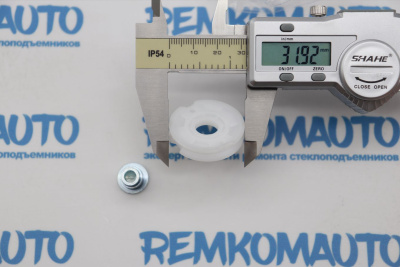 Обводной ролик стеклоподъёмника с клепкой 772494