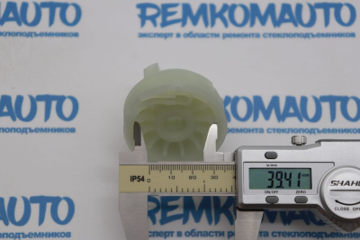 Ролик стеклоподъёмника (катушка стеклоподъемника) 770926