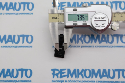 Фиксатор замка багажника Fiat Doblo 770919