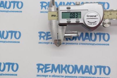 Фиксатор направляющего держателя стеклоподъёмника 771759