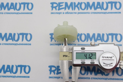 Шестерня замка багажника Ford Transit 772383