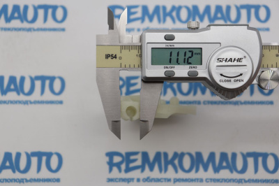 Держатель обводного ролика стеклоподъёмника 770607 Держатель обводного ролика стеклоподъёмника 770607