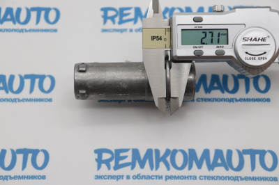 Кронштейн бокового зеркала двери Volkswagen Polo 771666