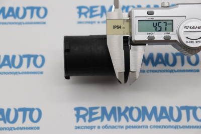 Кронштейн бокового зеркала двери Fiat 500/Freemont 772848