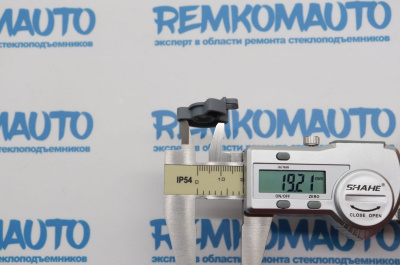 Фиксатор замка багажника Renault Clio 772295