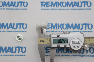 Обводной ролик стеклоподъёмника с клепкой 770853