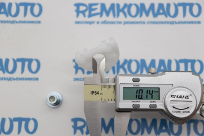 Обводной ролик стеклоподъёмника с клепкой 772407