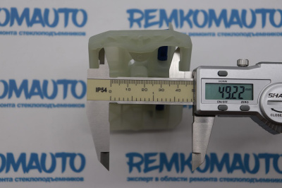 Направляющий держатель (каретка) стеклоподъёмника 770867