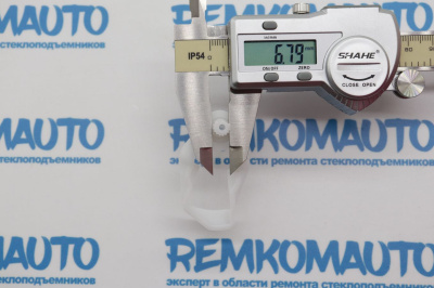 Фиксатор замка двери Mercedes Benz 771780