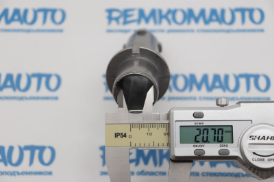 Кронштейн бокового зеркала двери Volkswagen Amarok 771667