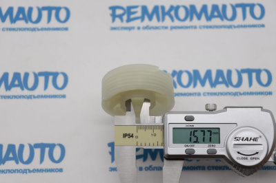 Ролик стеклоподъёмника (катушка стеклоподъемника) 772263