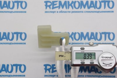 Держатель стекла (лопатка) стеклоподъёмника 771340